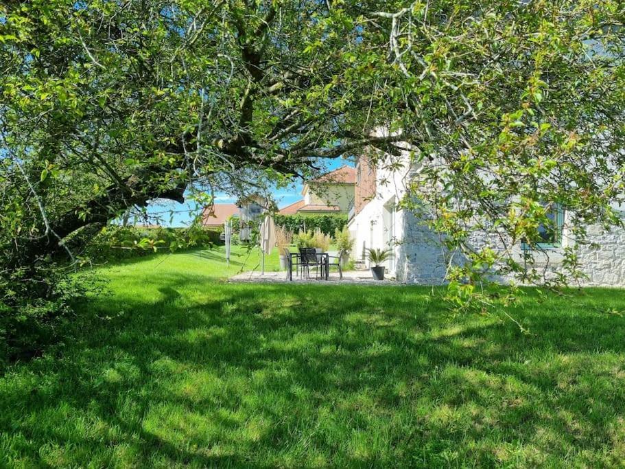 Logement Dans Maison + Exterieur Orchamps-Vennes Exterior foto